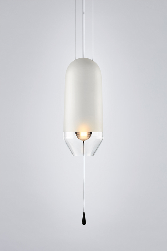 Limpid Light is also nice as a group of lights in a vide. It’s a suspension, pendant light which could also be placed in your kitchenlight, bathroom light or bedroom light. Ideal for Hotels and you can customise in shape, size and colour of the glass. It is produced by VANTOT in Europe. Handblown glass. It’s a high quality light which is part of Hollands Licht, a Dutch lighting brand in a high segment.