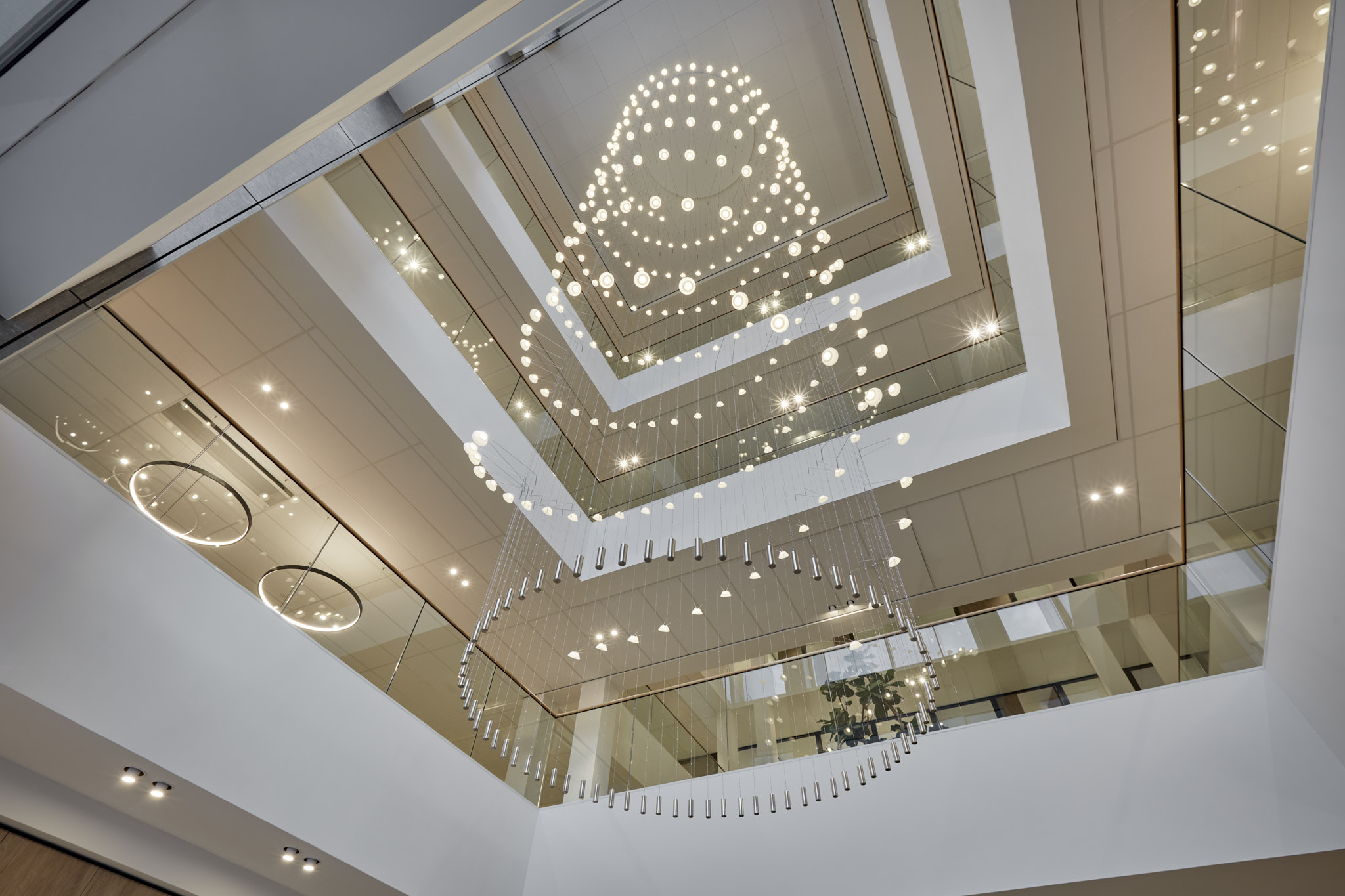 VDL Head office is based in Eindhoven, THE NETHERLANDS. This technical company felt in love with our technical light sculpture. From every floor you will see the light sculpture from a different perspective. The whole organisation of lights changes by the point you look at it.